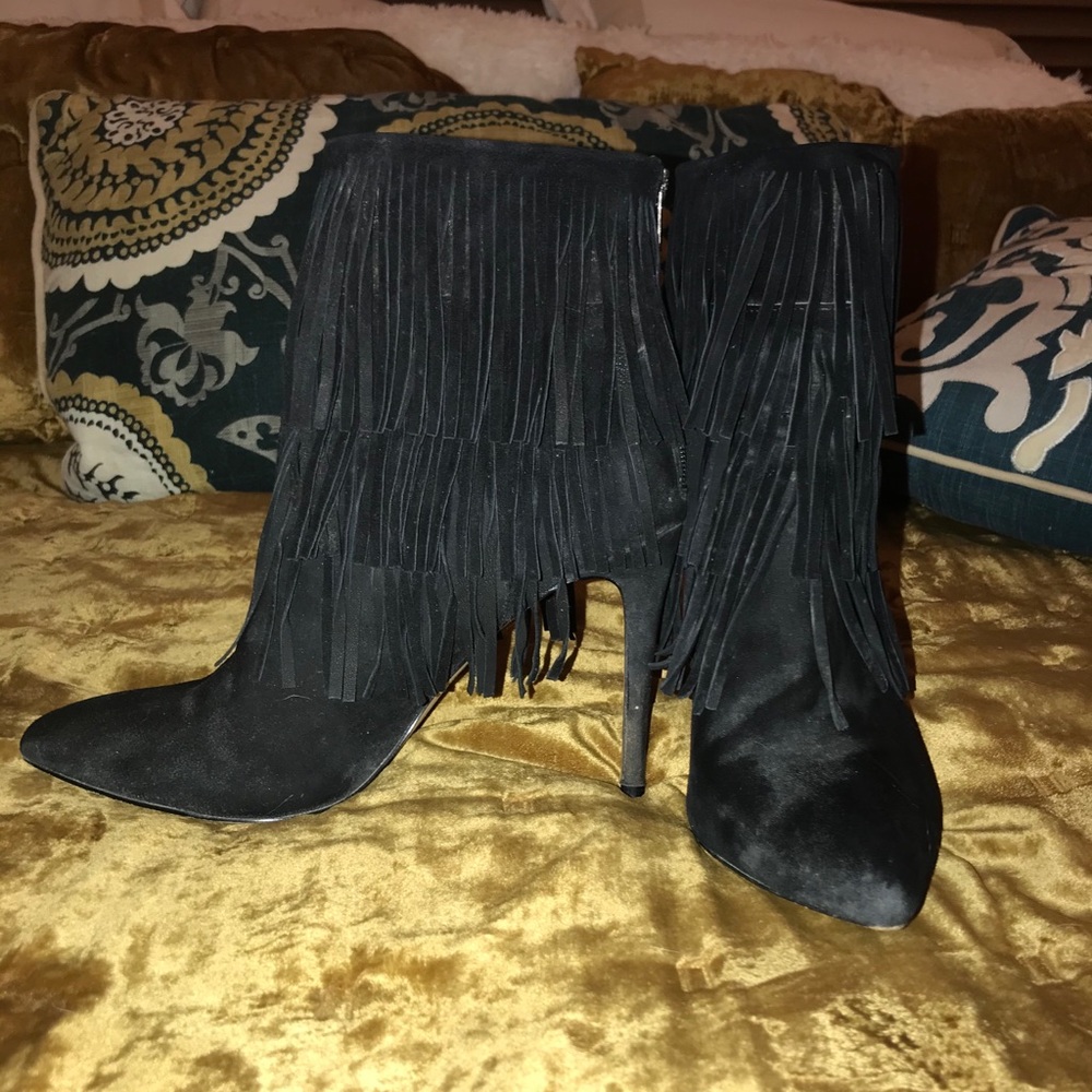 🎉HOST PICK!🎉 Black Suede Fringe Boots By Steve Madden - Picture 9 of 16
